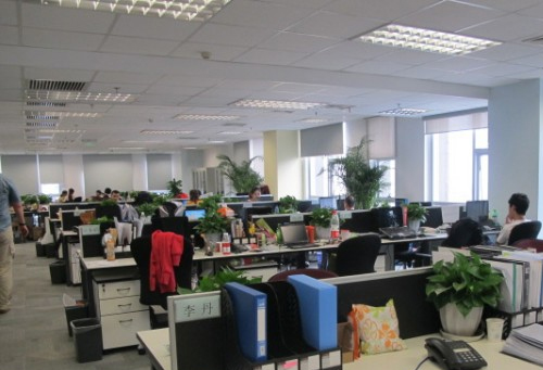 特朗普威脅擴(kuò)大打擊范圍：伊朗“今天將遭到極其猛烈的打擊”，聲稱伊朗向鄰國(guó)道歉是因美以的持續(xù)打擊:唐山鑫豐贏貿(mào)公司